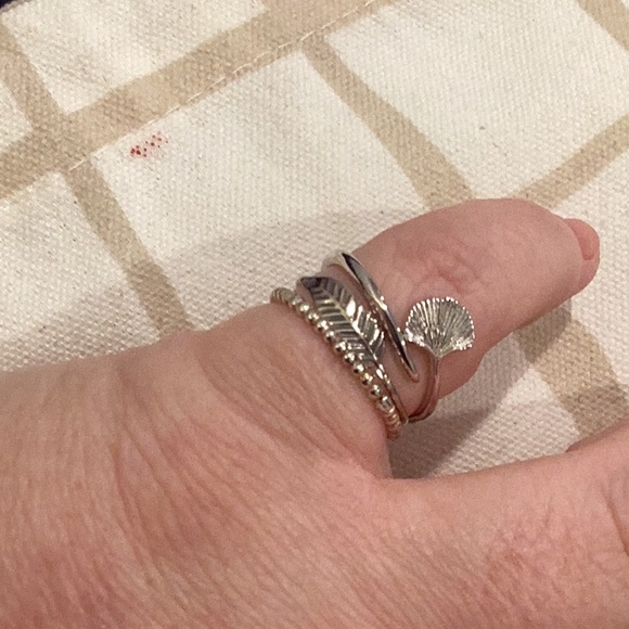 Trio of Sterling Silver Rings, size 6 - Picture 5 of 5